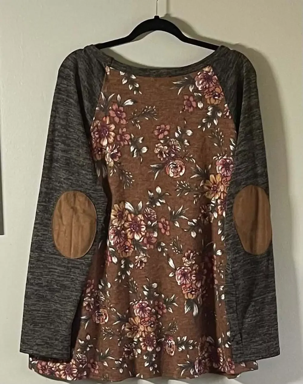 Oddi Floral Mixed Print Raglan Tunic with Elbow Patches Buttons,‎ Sz.3X